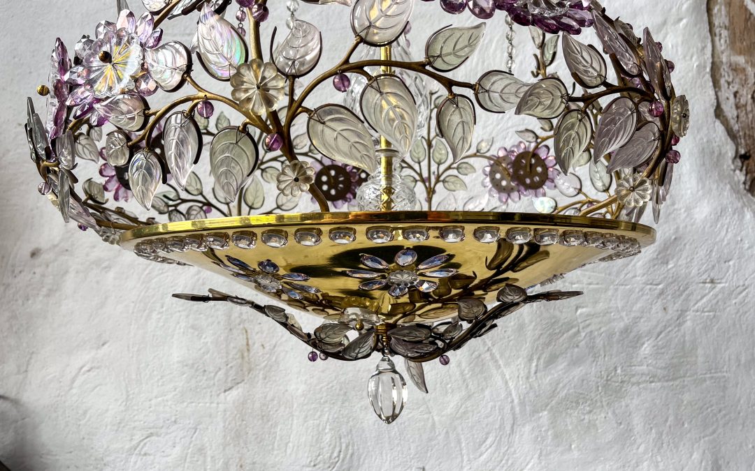 Can Missing or Broken Chandelier Crystals Be Replaced?